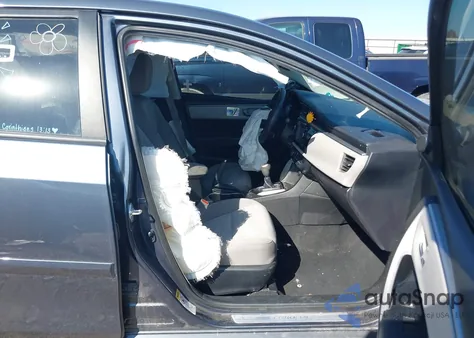 2016 Toyota Corolla Le Plus z USA, uszkodzony, nr VIN 5YFBURHE2GP545618